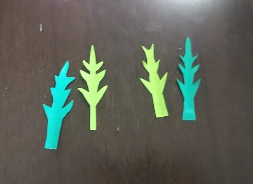 折り紙 コスモスの葉っぱと茎の作り方 子供もできる簡単な切り方 子供と楽しむ折り紙 工作