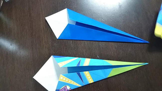 折り紙 セリアの紙飛行機 スーパーイーグルの折り方 子供と楽しむ折り紙 工作