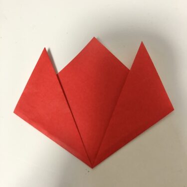 チューリップの折り紙 簡単に2歳児の子供も作れた！3歳児4歳児にも春の花の製作