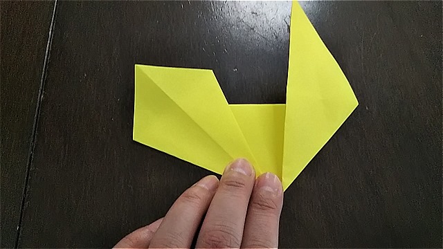 ４枚の折り紙で作るリースの折り方～手順～ (12)