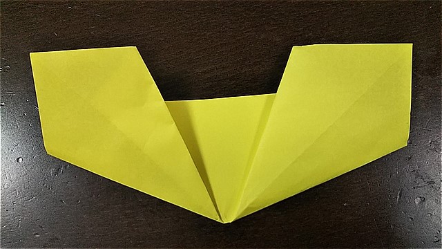 ４枚の折り紙で作るリースの折り方～手順～ (14)
