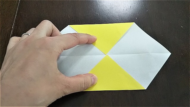４枚の折り紙で作るリースの折り方～手順～ (6)