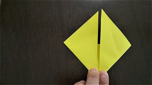 ４枚の折り紙で作るリースの折り方～手順～ (9)