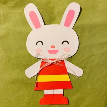 リボン結び練習用のおもちゃを手作り 子供も大好きウサギさんの作り方 子供と楽しむ折り紙 工作