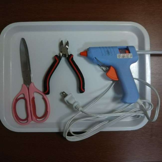 クリスマスリースの作り方 100均材料で手作りしたら簡単にできた 子供と楽しむ折り紙 工作