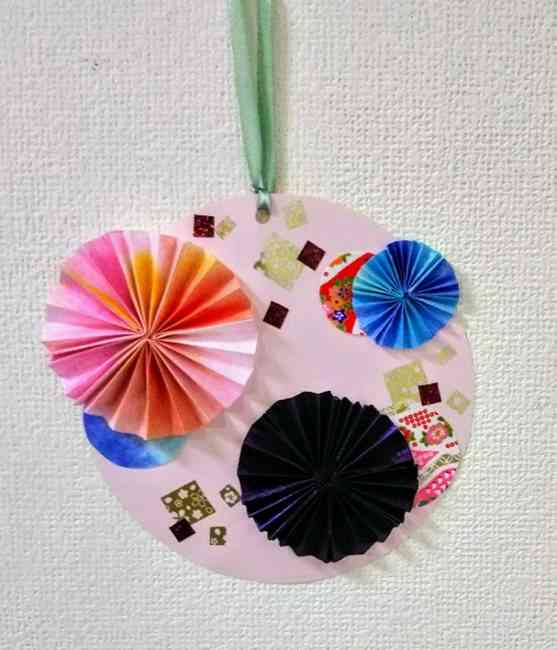 色画用紙の花の壁面飾りは簡単♪作り方 (11)