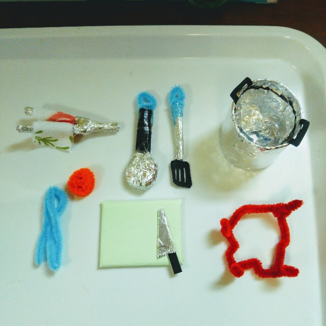 ままごとキッチン 流し台 手作りの水道の蛇口つき 折り紙とティッシュ箱で紙工作 子供と楽しむ折り紙 工作