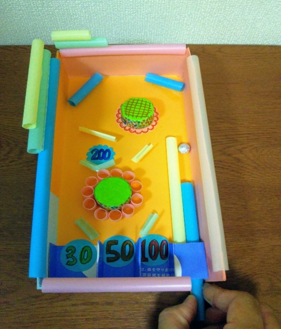 自由研究にも 手作りコリントゲームの作り方 簡単で材料もすぐ揃う 子供と楽しむ折り紙 工作