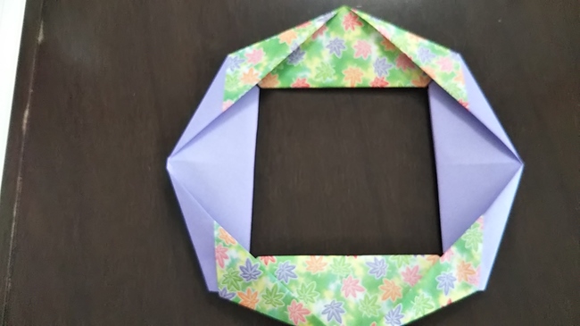 折り紙のリース４枚でつくる作り方