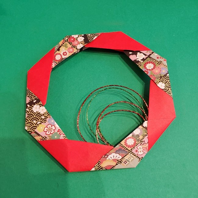 折り紙でつくるお正月飾り 水引と干支の牛でさらにかわいいアレンジに 子供と楽しむ折り紙 工作