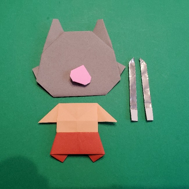 きめつの刃の折り紙 嘴平 はしびら 伊之助 の作り方 鬼滅の人気キャラクターを折り紙で簡単に 子供と楽しむ折り紙 工作