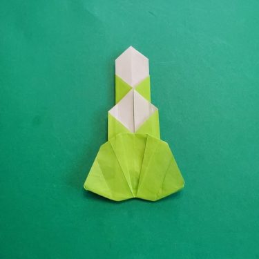 門松の折り紙｜子どもと作るかわいいお正月飾り♪1枚の折り紙でつくる平面の門松の折り方