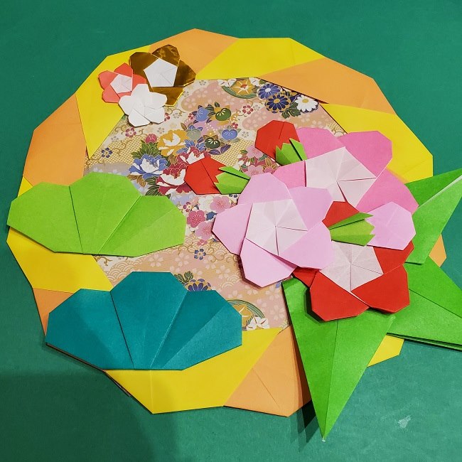 松竹梅の折り紙リースの折り方 作り方 簡単でお正月にもピッタリな壁面飾り 子供と楽しむ折り紙 工作