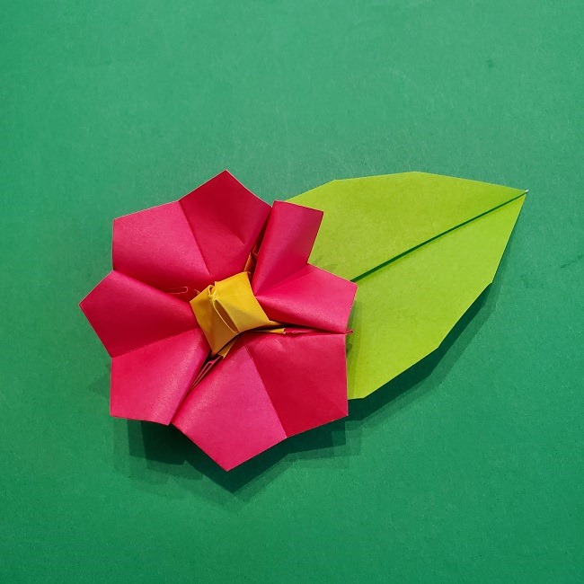 椿の折り紙 立体 の作り方 お正月に最適な1月のかわいい花 子供と楽しむ折り紙 工作