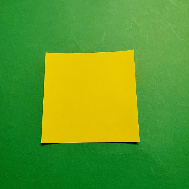 12枚の折り紙でつくる【松竹梅の折り紙リース】折り方・作り方 (1)