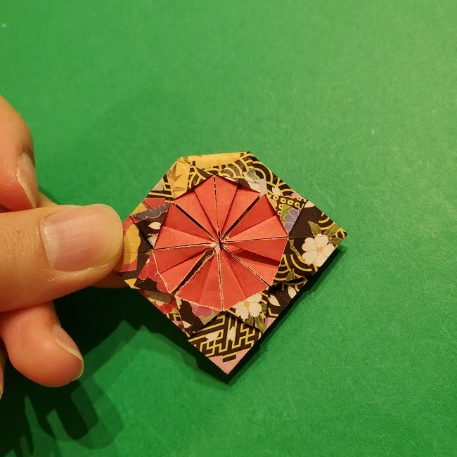 折り紙のくす玉(お正月)折り方・作り方 (23)