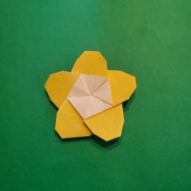 正月・節分・ひな祭り飾りに！折り紙の【梅の花】一枚でできる簡単な折り方♪