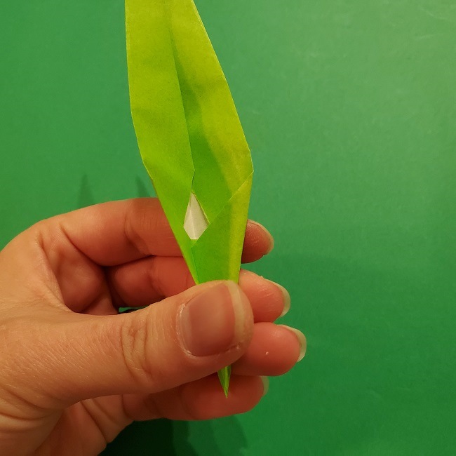チューリップの折り紙 4歳児とつくった茎・葉(立体)の作り方 (30)