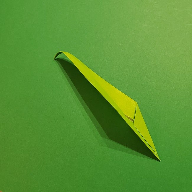 チューリップの折り紙 4歳児とつくった茎・葉(立体)の作り方 (32)