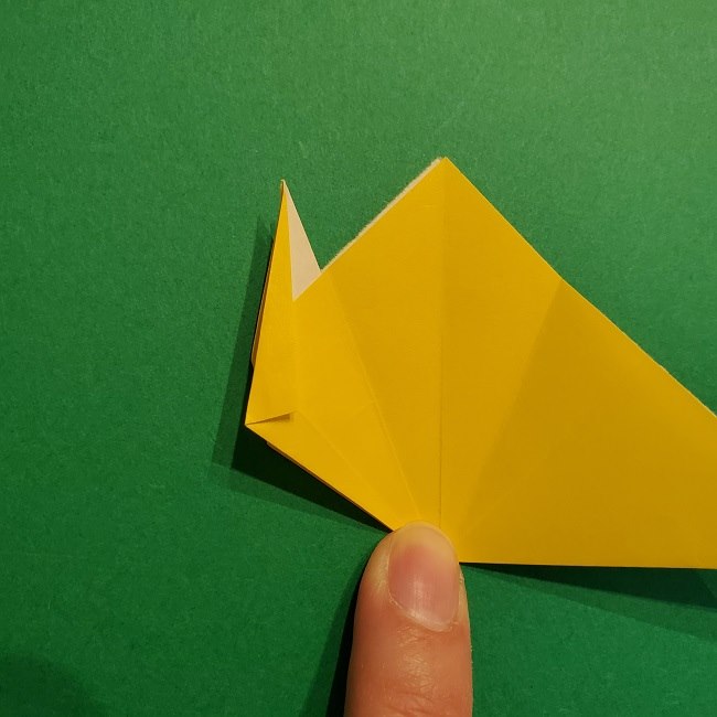 折り紙 チューリップのリースの作り方 (19)