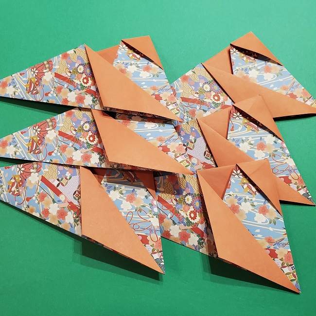折り紙 桜の立体的なリースの作り方 (21)