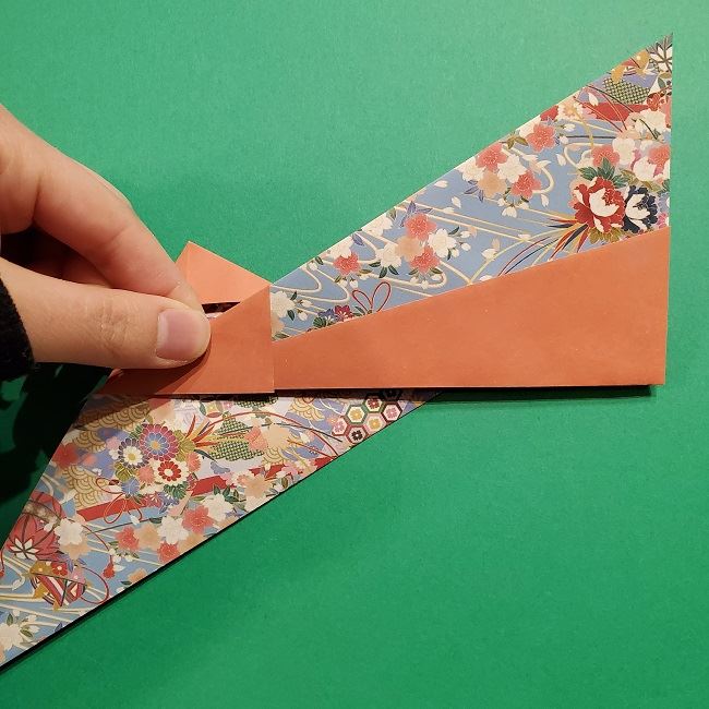 折り紙 桜の立体的なリースの作り方 (25)