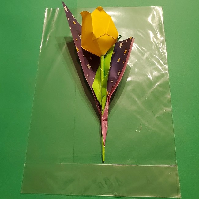 折り紙でチューリップをラッピングする方法★ (10)