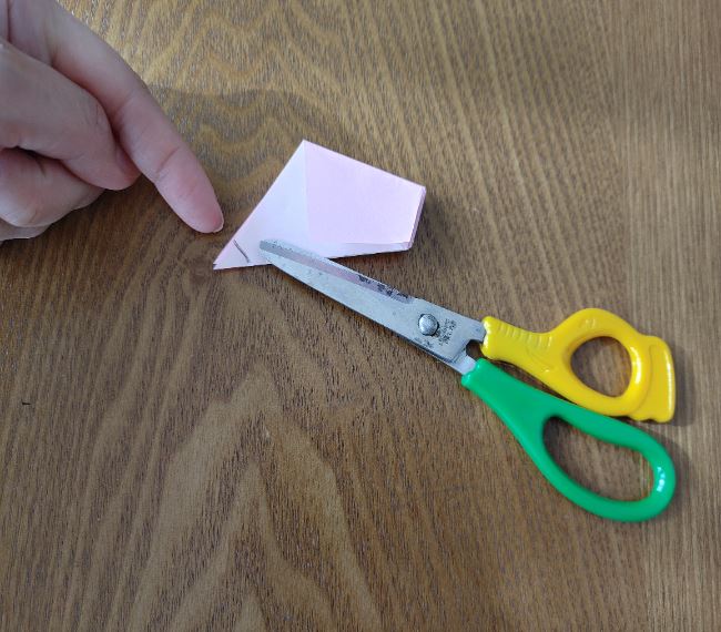 折り紙の桜 5枚でも簡単な折り方切り方 (11)