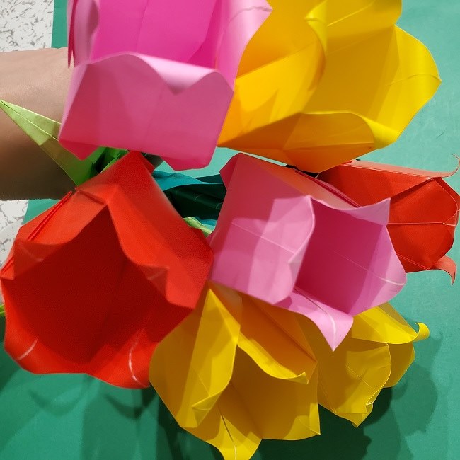 折り紙の花束(子供にも!)立体的なチューリップブーケの作り方 (16)