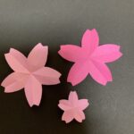桜 折り紙1枚を切り抜きするだけ♪子供でも簡単な作り方折り方を紹介！
