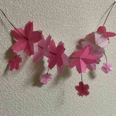 桜の装飾 折り紙ガーランドの作り方★卒園式や卒業式にも!簡単かわいい春のディスプレイ♪