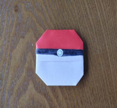 折り紙ポケモンボールの折り方は簡単 年長さんでも作れる作り方を紹介 子供と楽しむ折り紙 工作