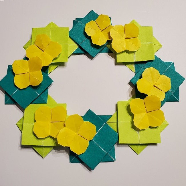 折り紙 菜の花のリースの作り方 3月4月の壁面飾りにも最適 子供と楽しむ折り紙 工作