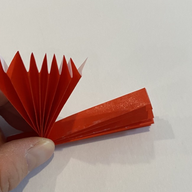 カーネーションの折り紙 幼稚園の子どもでも簡単！折り方作り方 (11)