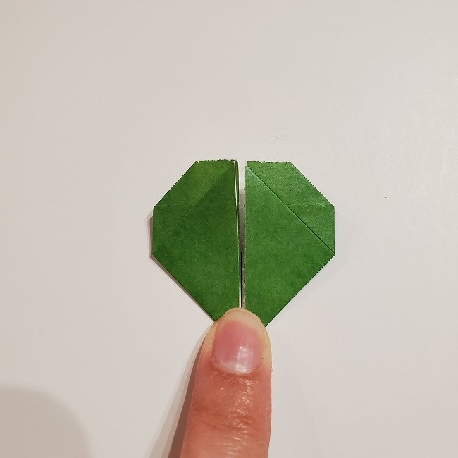 折り紙のクローバー(4枚ver)＊折り方・作り方1葉っぱ (23)