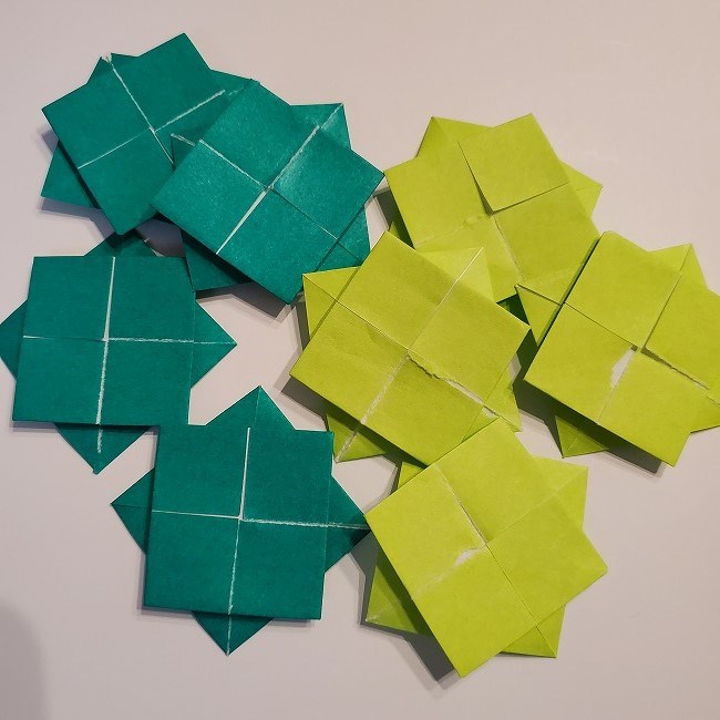 折り紙の菜の花のリースの作り方1パーツ (10)