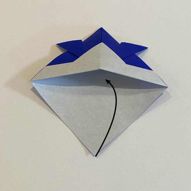 折り紙の兜の折り方を教えてほしい方へ 基本のかぶる帽子のようなかぶとの作り方 子供と楽しむ折り紙 工作