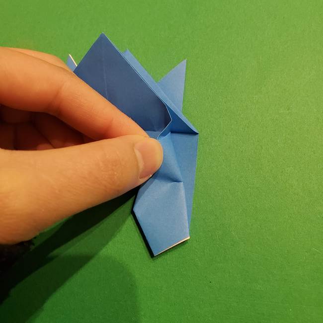 ポケモンの折り紙 リオルの折り方作り方(24)