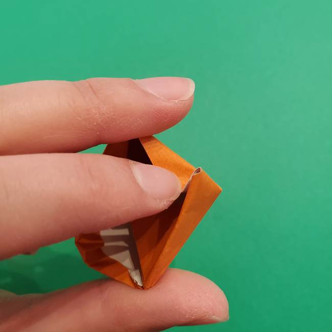 折り紙のアイスクリームコーン 立体的な折り方作り方1(25)