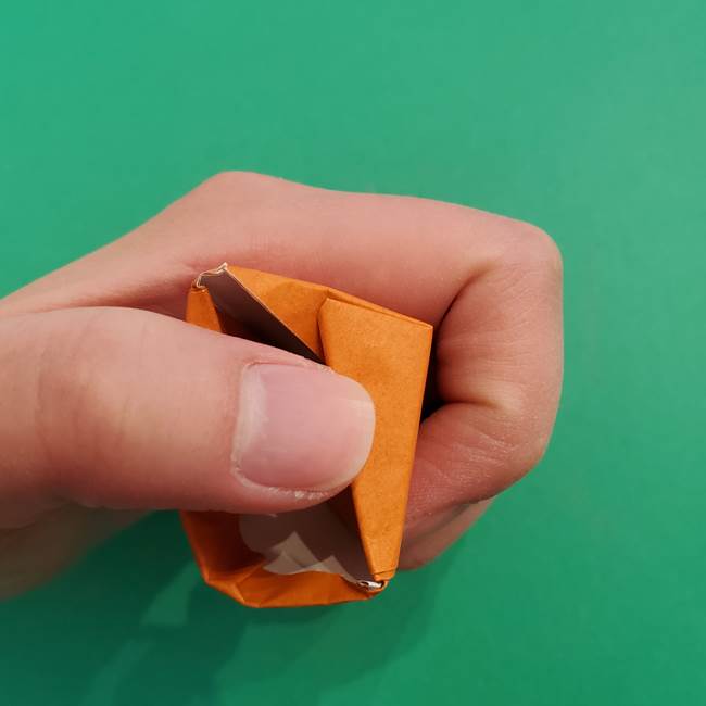 折り紙のアイスクリームコーン 立体的な折り方作り方1(26)