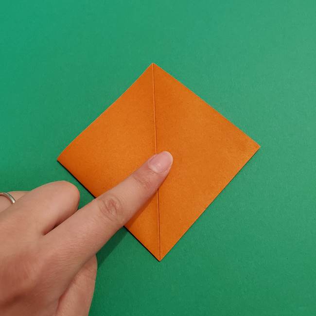 折り紙のアイスクリームコーン 立体的な折り方作り方1(7)
