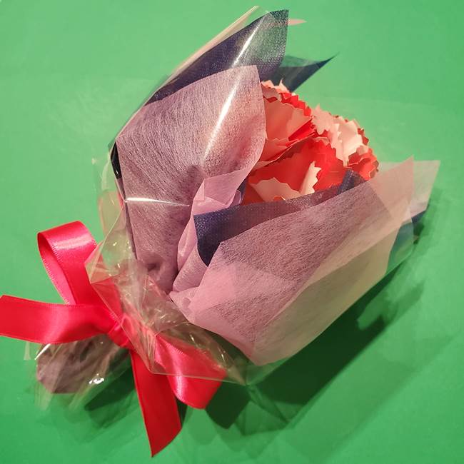 折り紙で母の日用の難しいカーネーションの立体花束の作り方 本気で作りたい大人向け 子供と楽しむ折り紙 工作
