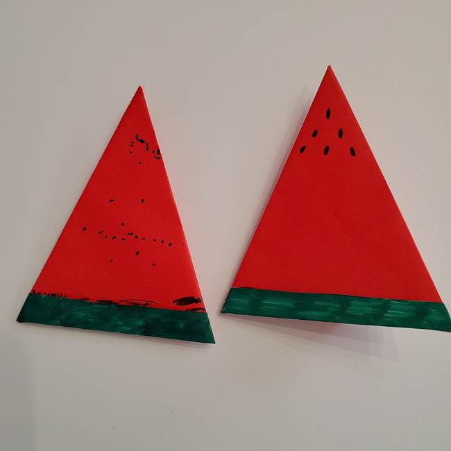 スイカの折り紙 3歳児でも簡単にできた 1枚で折れる折り方作り方 子供と楽しむ折り紙 工作