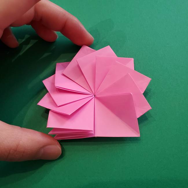 折り紙の花ダリア 12枚の花びらを1枚でつくる折り方作り方 子供と楽しむ折り紙 工作