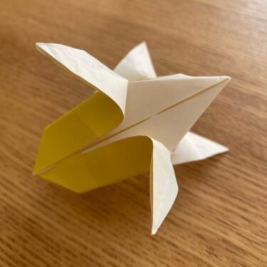 折り紙 皮むきバナナの折り方 立体的で簡単かわいい食べ物製作 子供と楽しむ折り紙 工作
