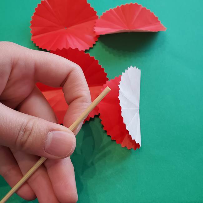 カーネーションの折り紙 本格的でリアルな花の作り方①花(17)