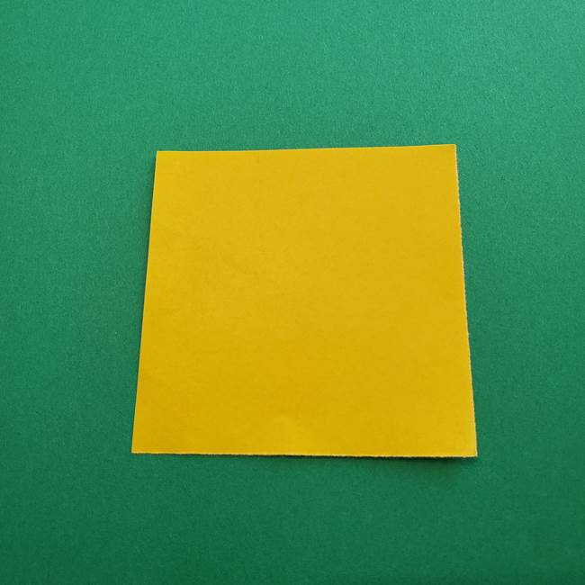 折り紙のダリア 16枚で立体的な折り方①上段(1)
