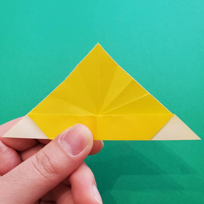 折り紙のダリア 16枚で立体的な折り方①上段(17)