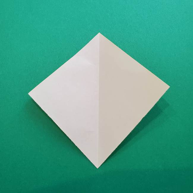折り紙のダリア 16枚で立体的な折り方①上段(3)