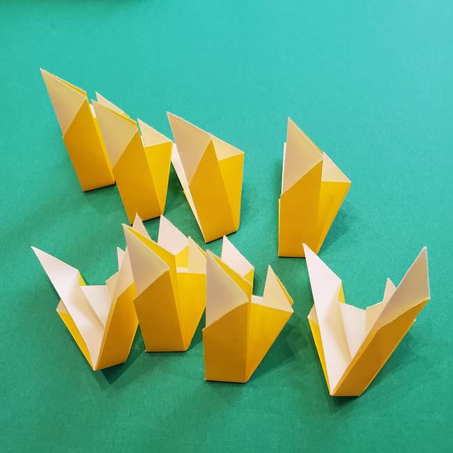 折り紙のダリア 16枚で立体的な折り方③完成(13)
